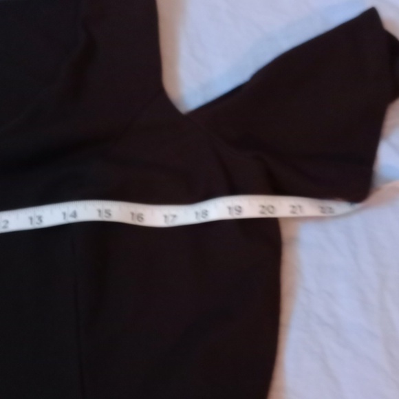 Eloquii Elegant Black Cold Shoulder Top, Size 16 - Picture 5 of 8